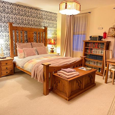 Upton Country Park Guest House 北安普敦 外观 照片