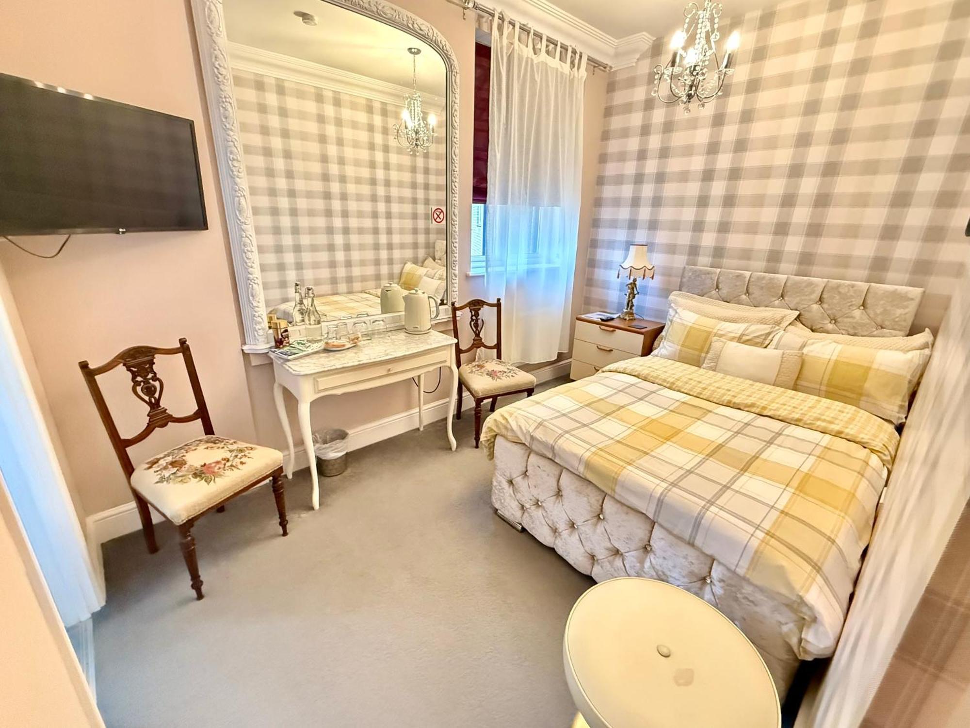 Upton Country Park Guest House 北安普敦 外观 照片