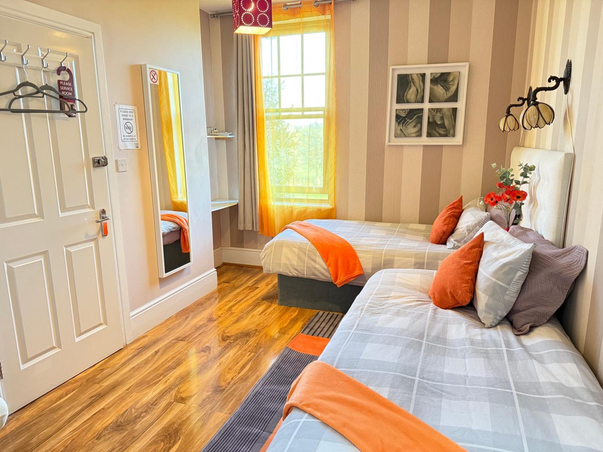 Upton Country Park Guest House 北安普敦 外观 照片