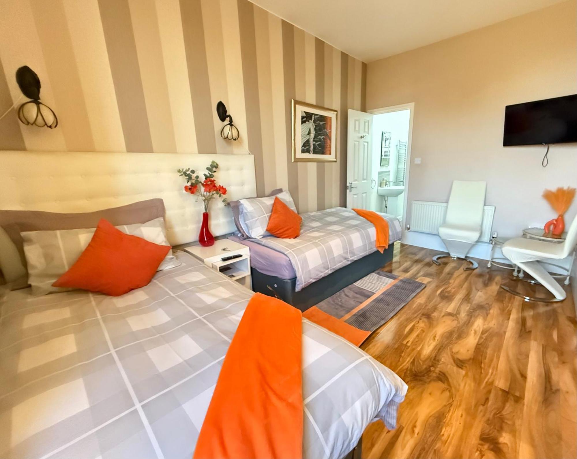 Upton Country Park Guest House 北安普敦 外观 照片
